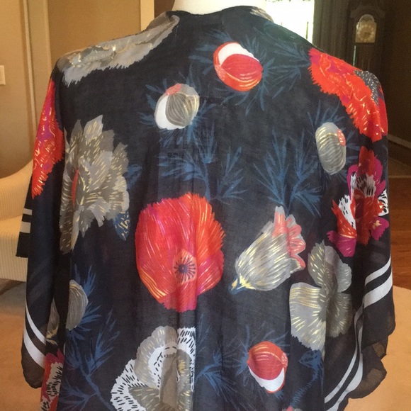 Woven Heart Floral Kimono - Picture 9 of 13
